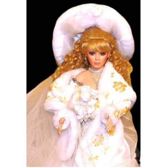 26" Danbury Mint Winter Bliss Wedding Veiled Bride Porcelain Doll - Picture 4 of 8